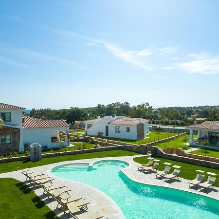 Enaja - Luxury Retreat Lejlighedshotel Budoni Eksteriør billede